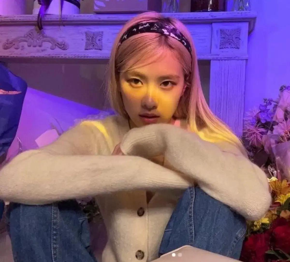 아크네 가디건