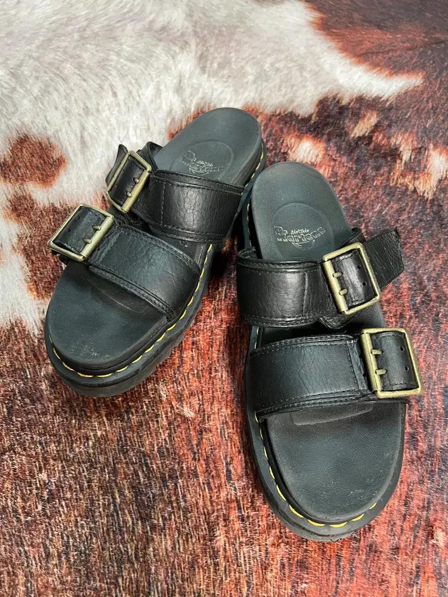 Dr. Martens 닥터마틴 마일즈 2 블랙 샌들 42(270)
