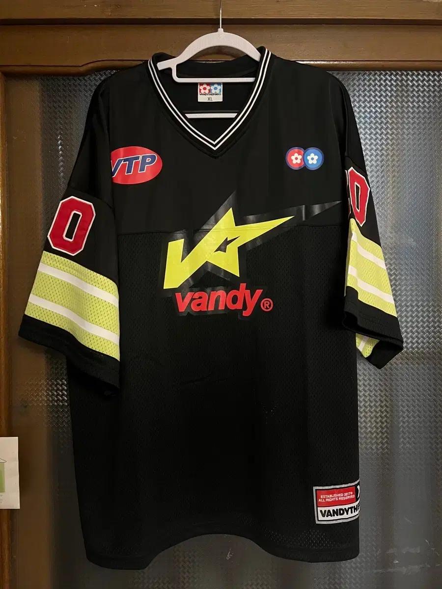 반디더핑크 Vandy the pink 하키저지