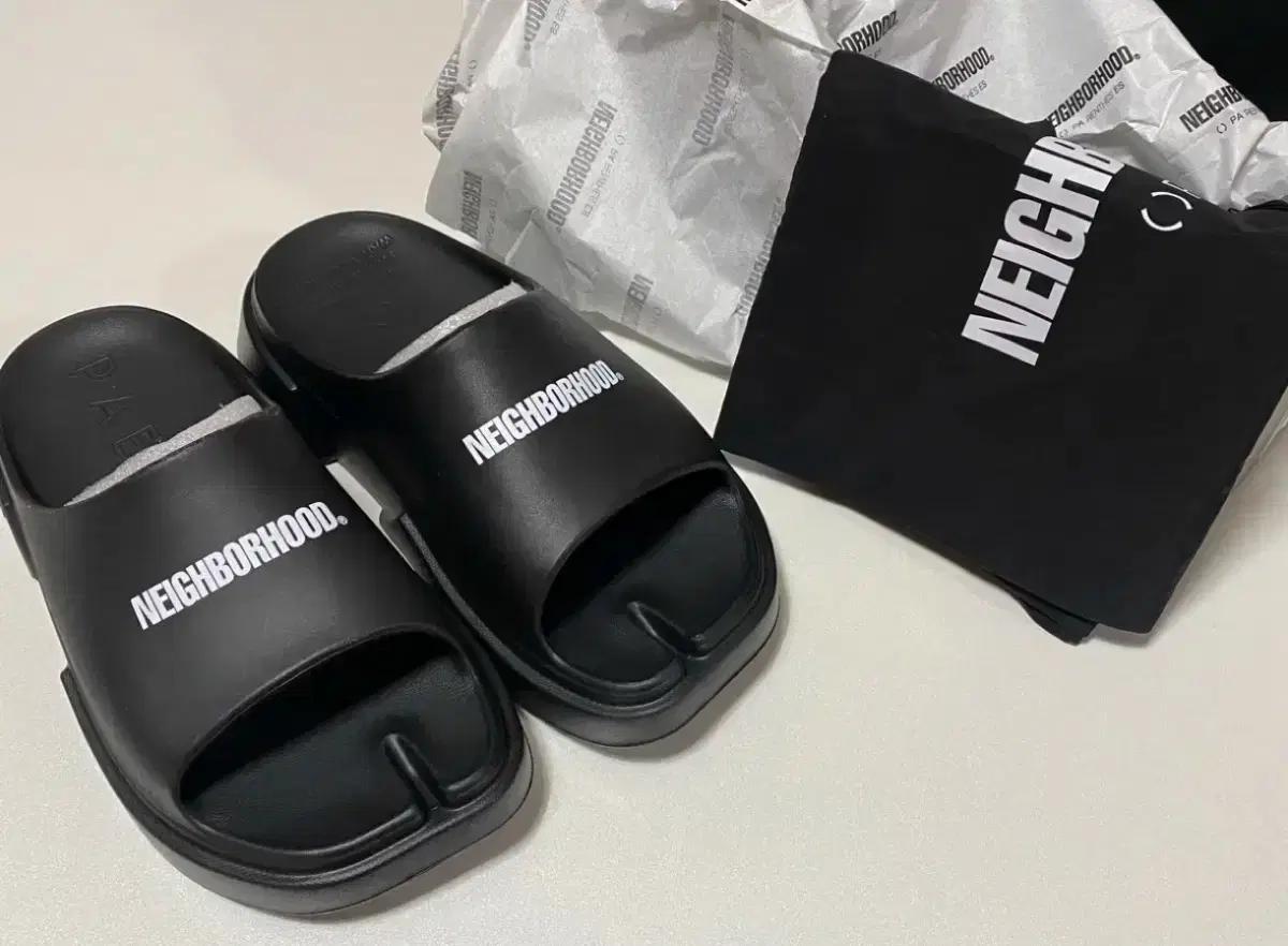 네이버후드 PAES 슬리퍼 240