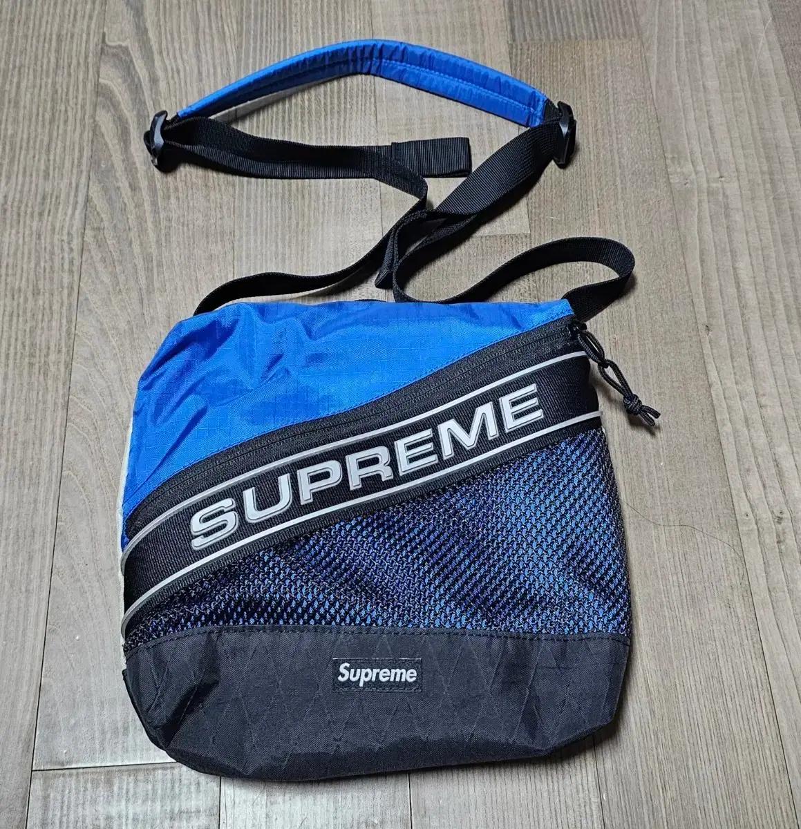 정품) Supreme 슈프림 23fw 블루 크로스백 숄더백 가방