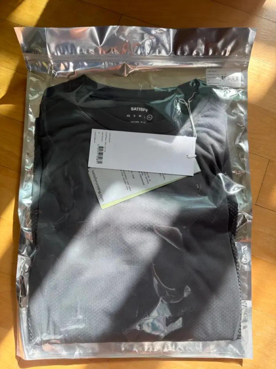 SATISFY 퍼즈 플리스 롱티셔츠 XL 팝니다!