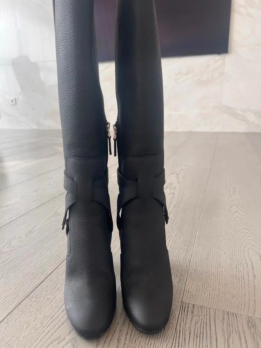 펜디 블랙 로만레더 라인 롱부츠 37