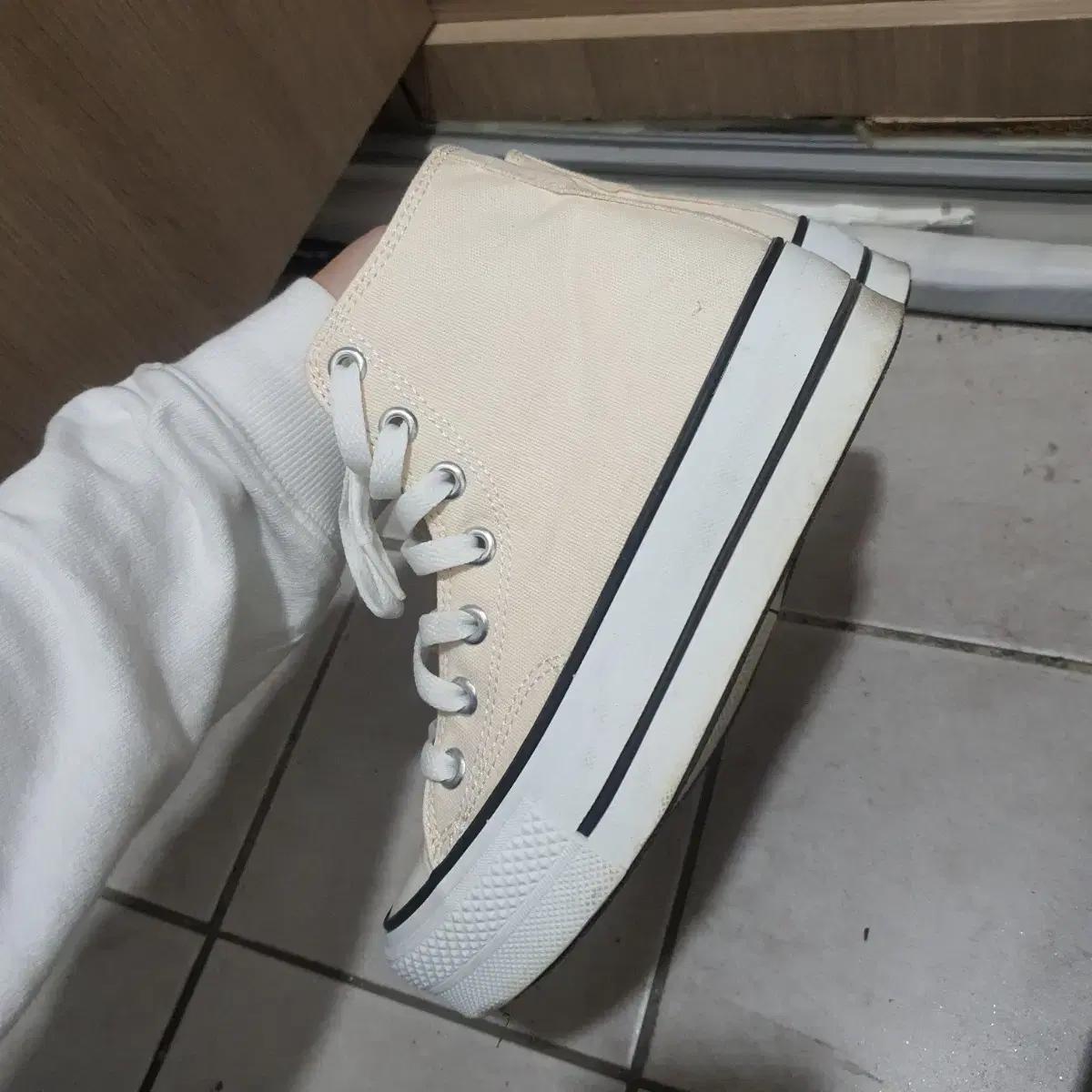 통굽 캔버스 하이탑 스니커즈 아이보리 키높이 운동화 지퍼 S 230