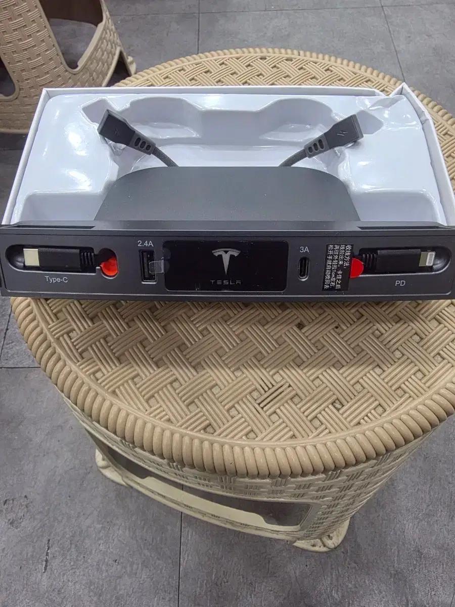 Tesla Model 3 모델 Y 27W 지능형 도킹 스테이션 차량용 어