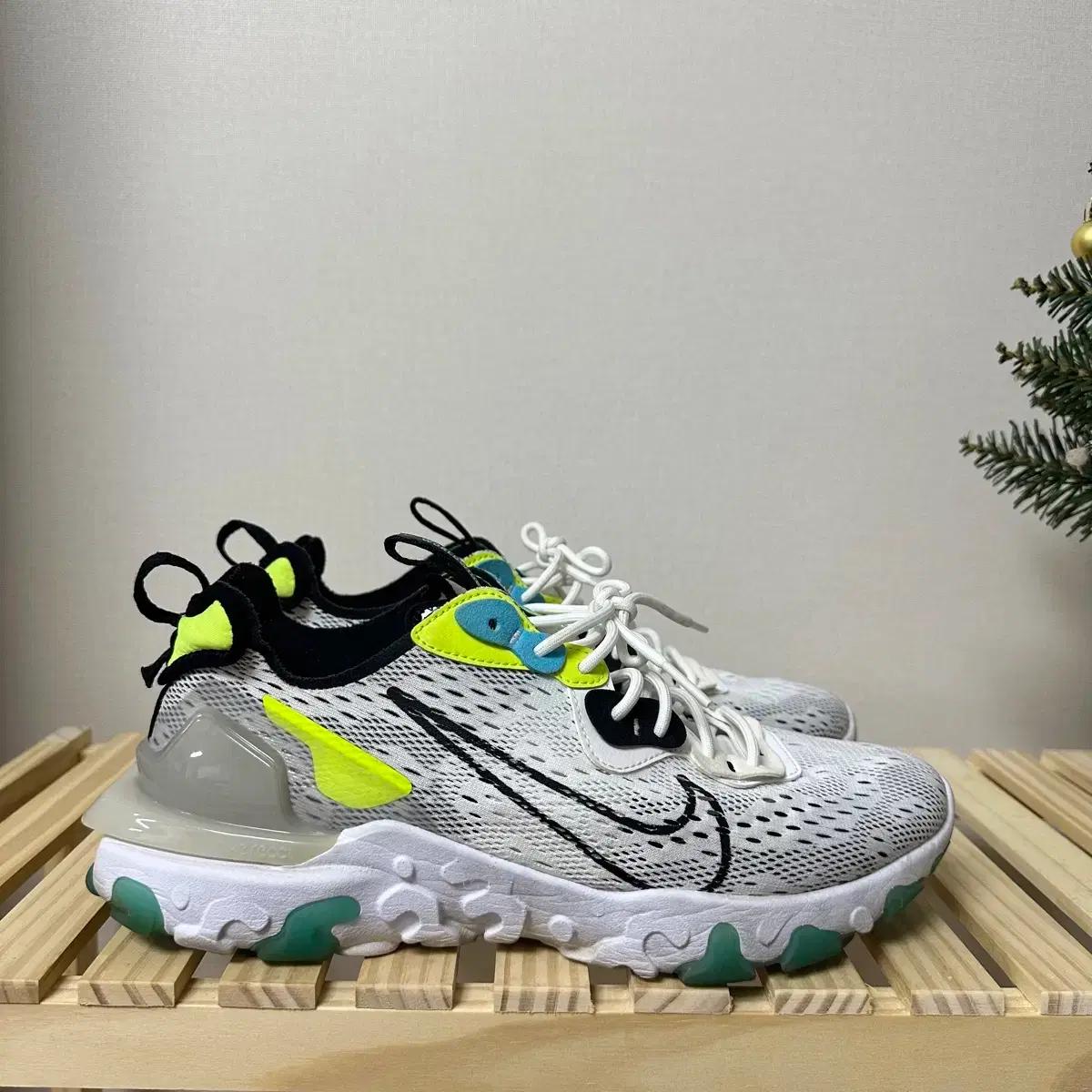 나이키 리액트 비전 270mm