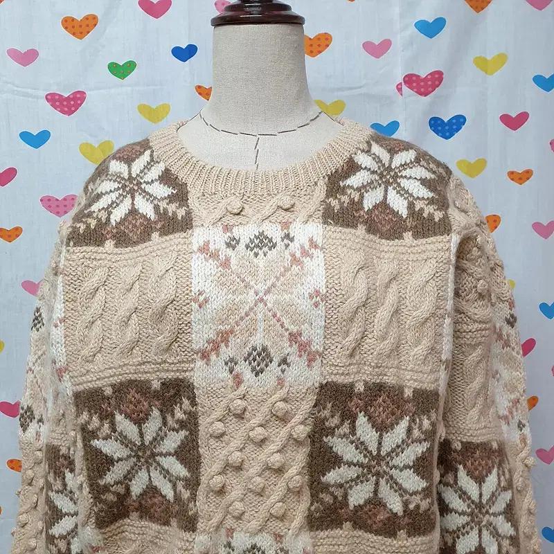 울모직 니트 케이블 꽈배기 와플 눈꽃무늬 플라워 체크 자수 노르딕 스웨터