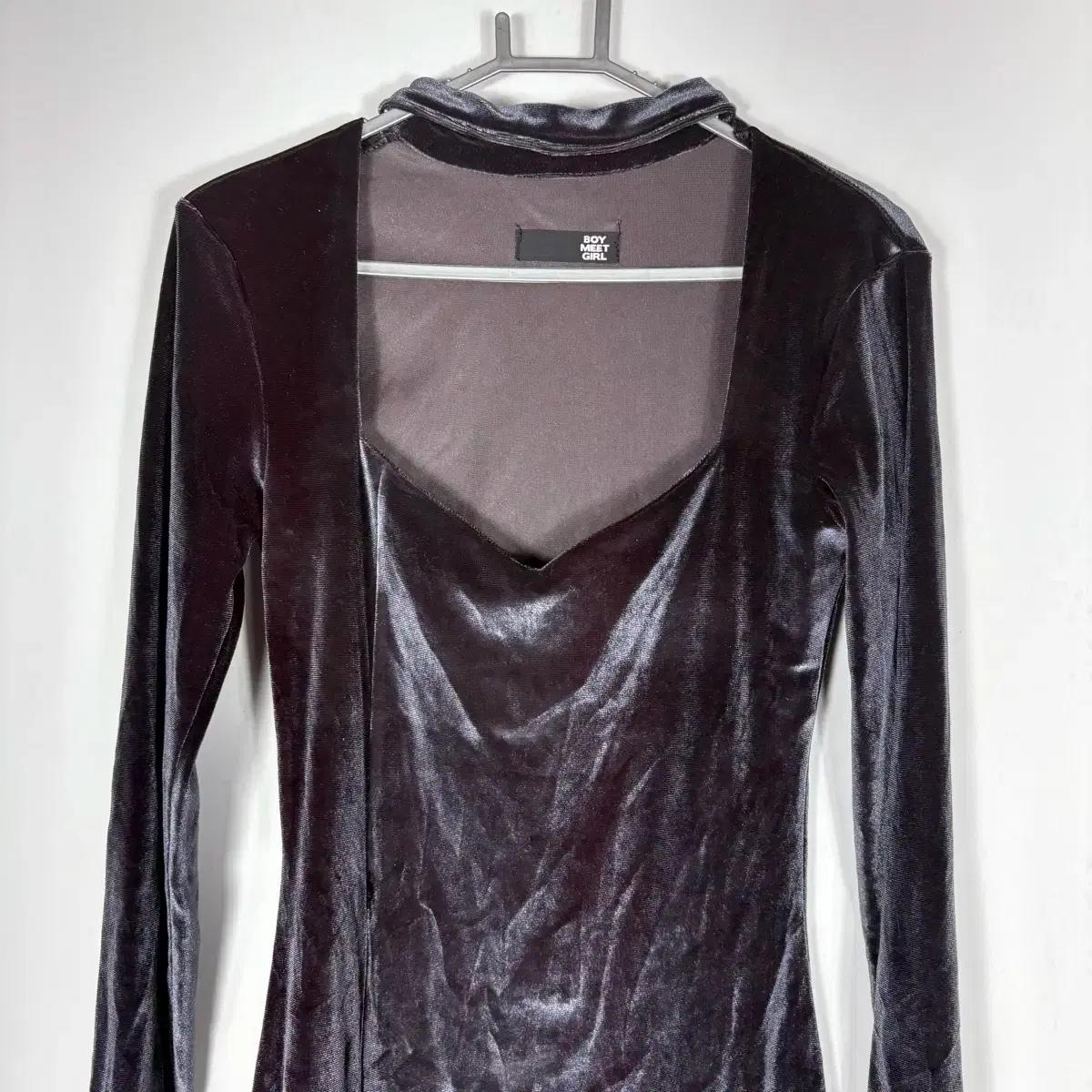 BOY MEETS GIRL 벨벳 롱 슬리브 원피스(할로윈 파티룩)