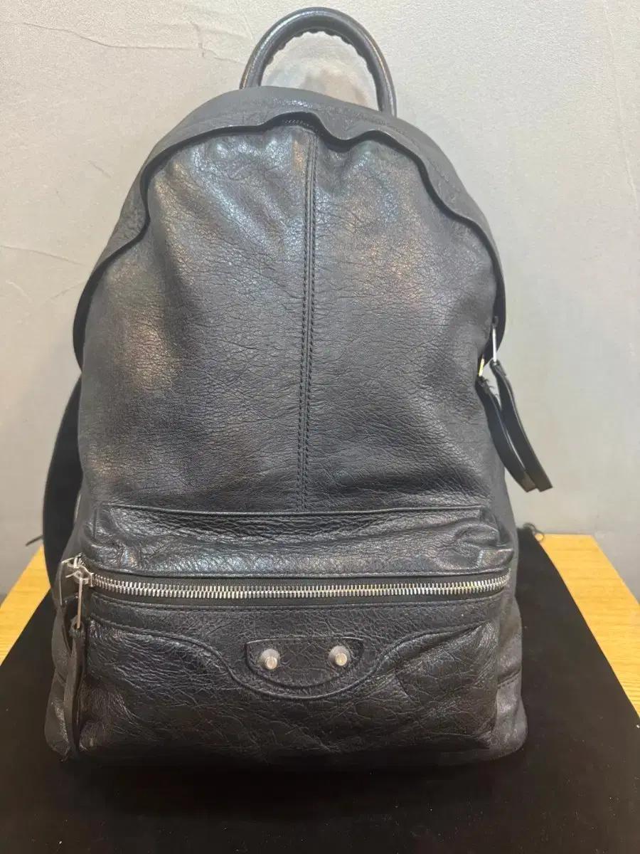 발렌시아가 레더 백팩