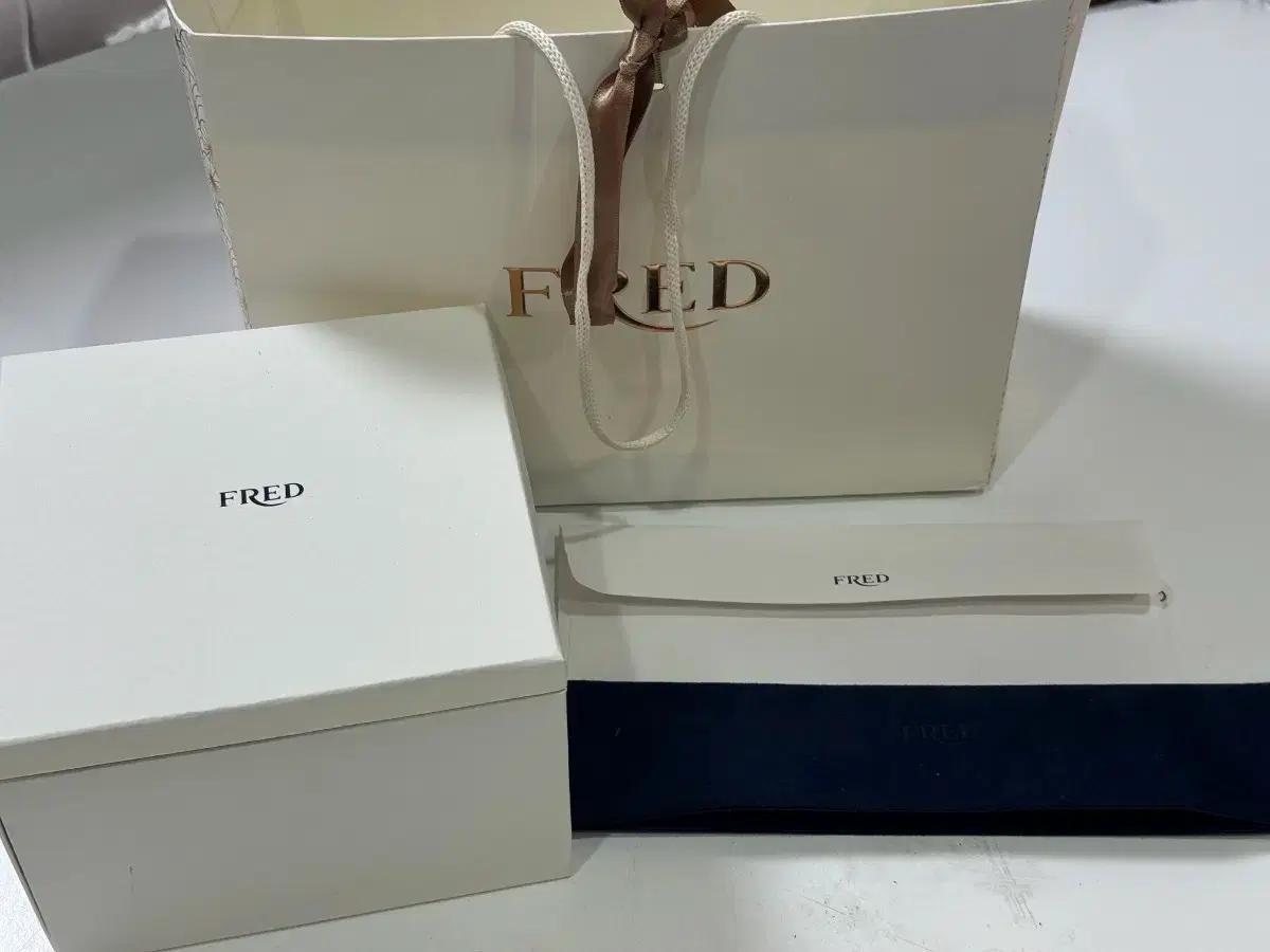 프레드 포스텐 엑스트라 라지 엘로우골드 판매합니다.(마지막가격)