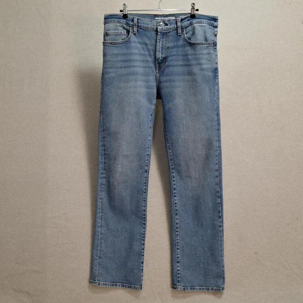 amazon essentials / bootcut straight