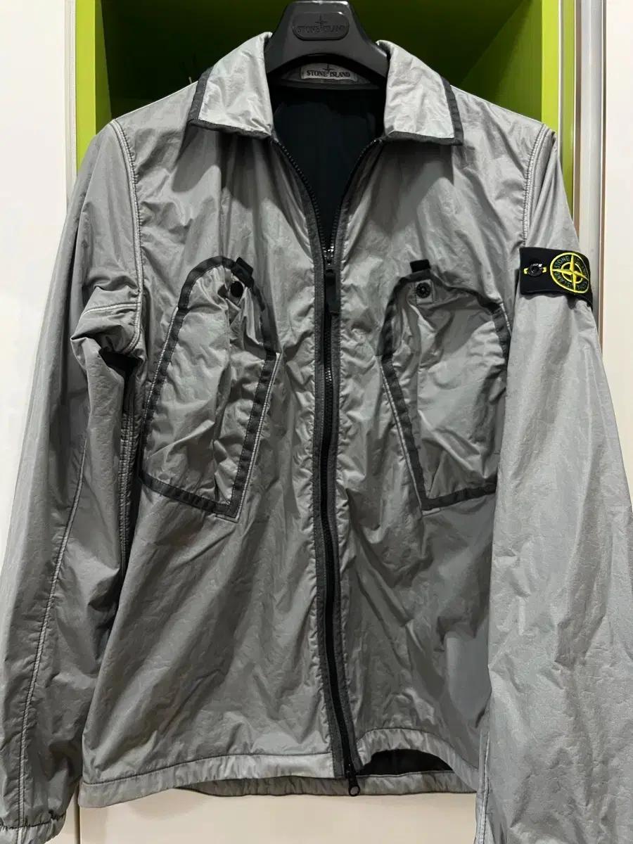 스톤아일랜드 그레이나일론점퍼 100-105 새상품급