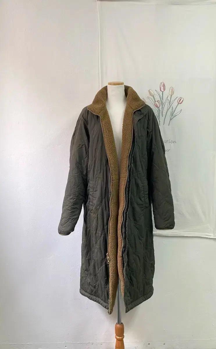 *공용*양면 코디가능 카키색 퀼팅 롱 덤블코트