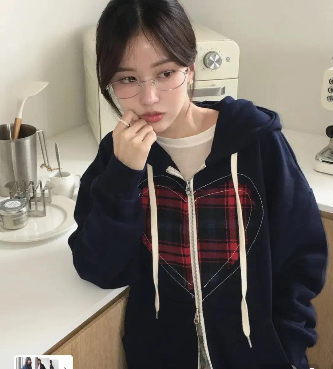 곤니치와봉쥬르 하트 패치 후드집업 네이비 시눈 론론 에이이에이이 스컬프터
