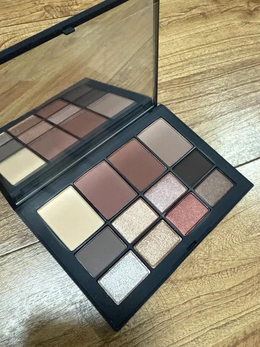 나스  nars 섀도우 스킨딥(skin deep)