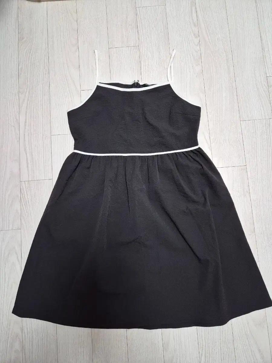 미쏘 블랙 뷔스티에 미니 원피스 S사이즈 상태좋음 (휴양지 원피스 추천)