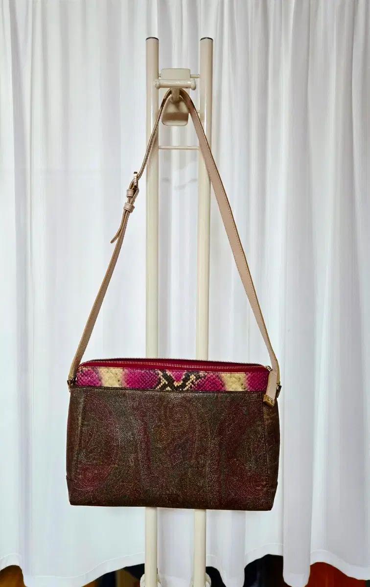 에트로 페이즐리 숄더백