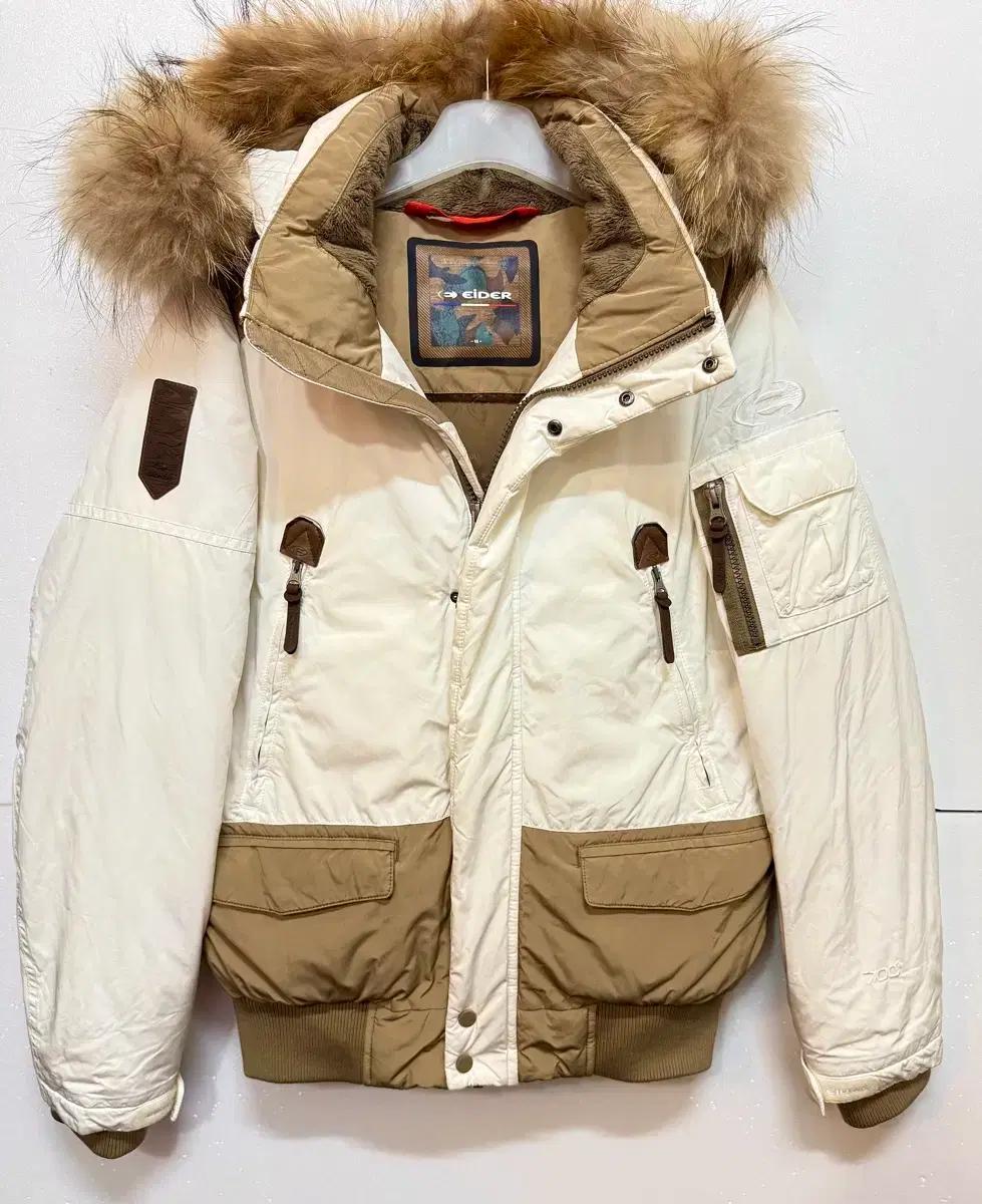 아이더 에스린 숏 패딩 M사이즈