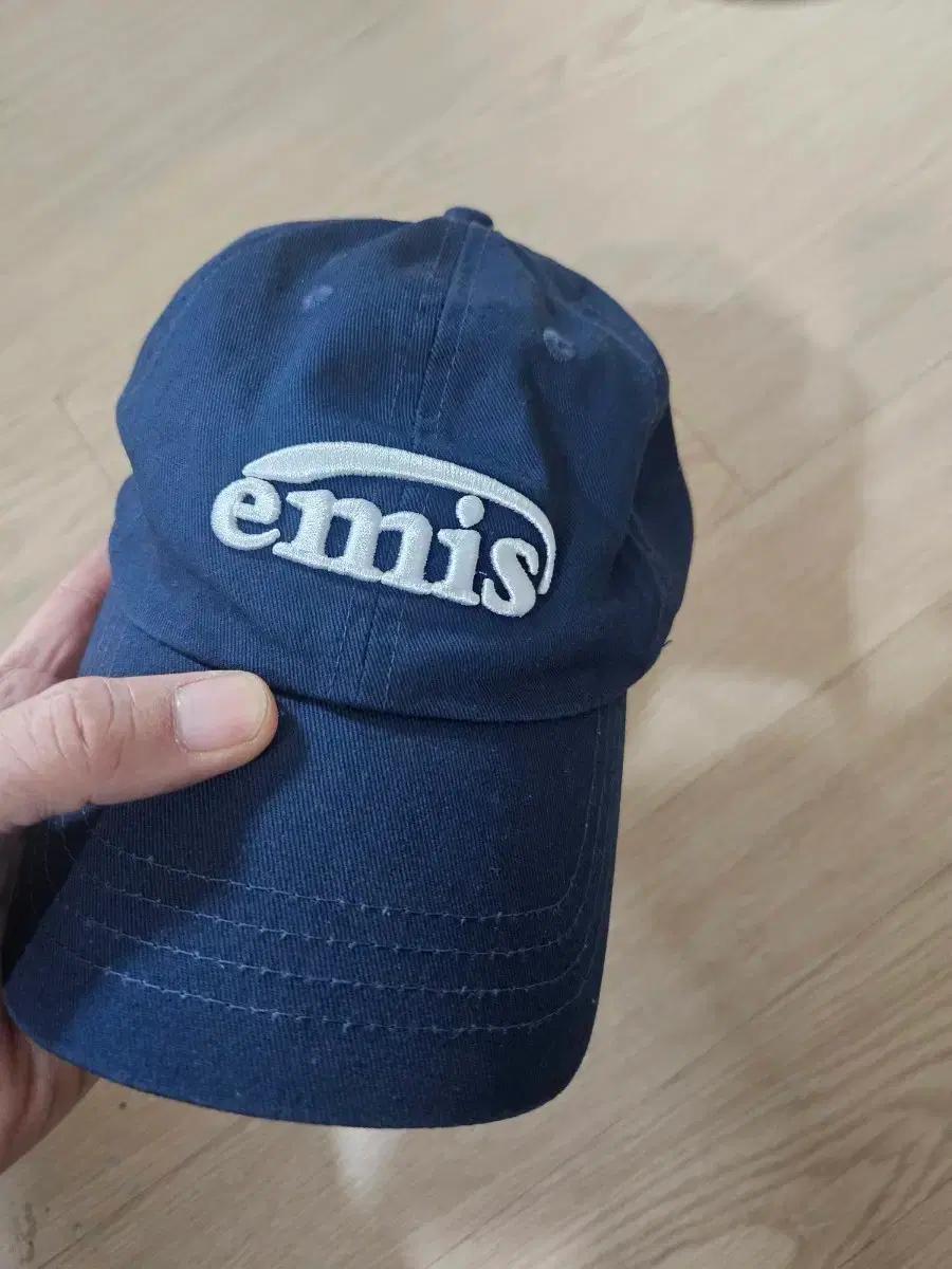 emis 네이비 볼캡