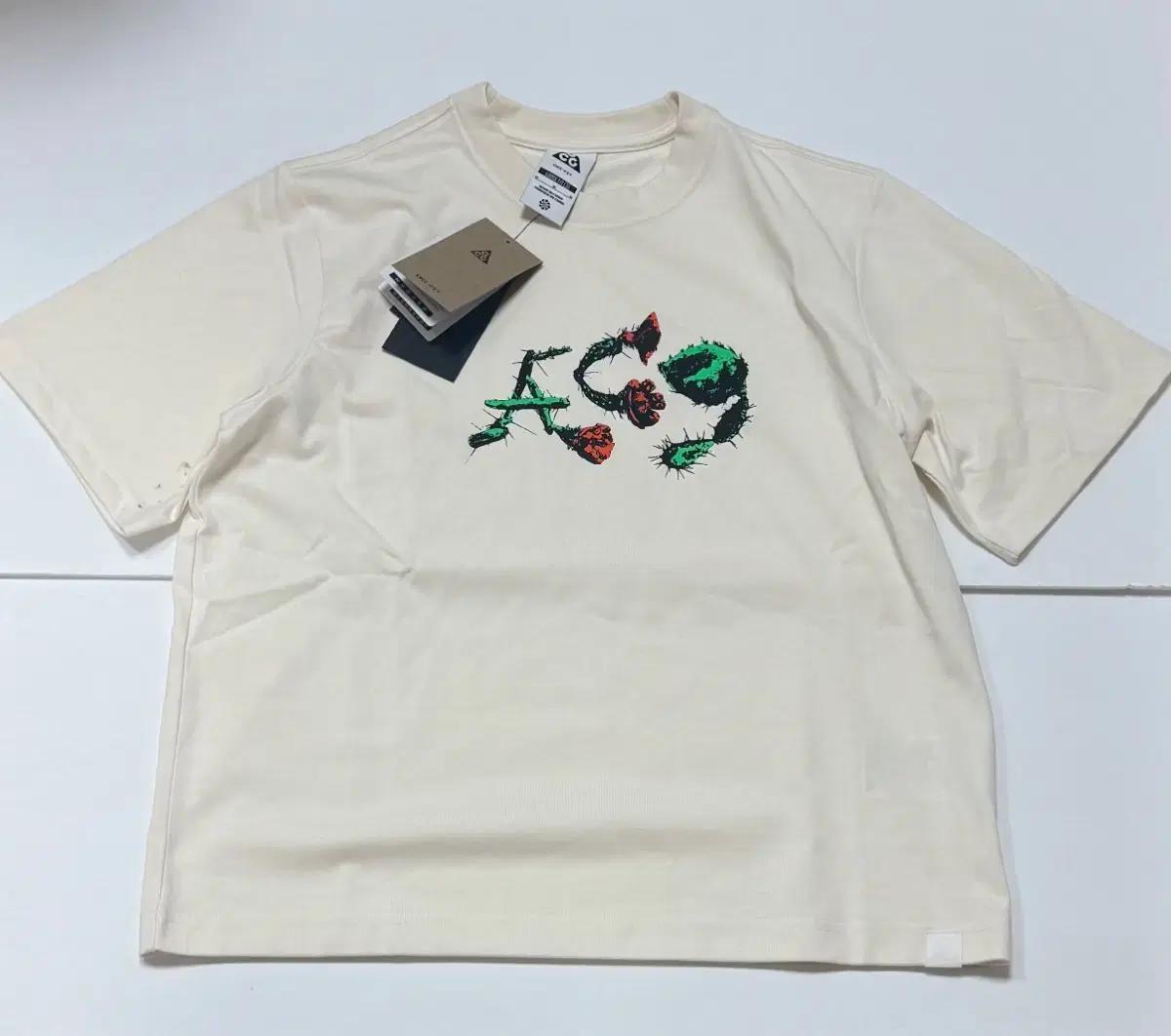 나이키 ACG 반팔 티셔츠 여성