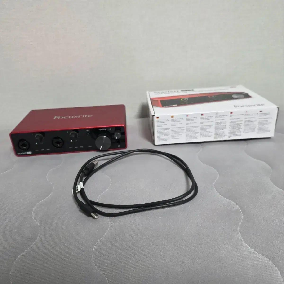 Focusrite Scarlett 4i4 포커스라이트 스칼렛4i4 3세대