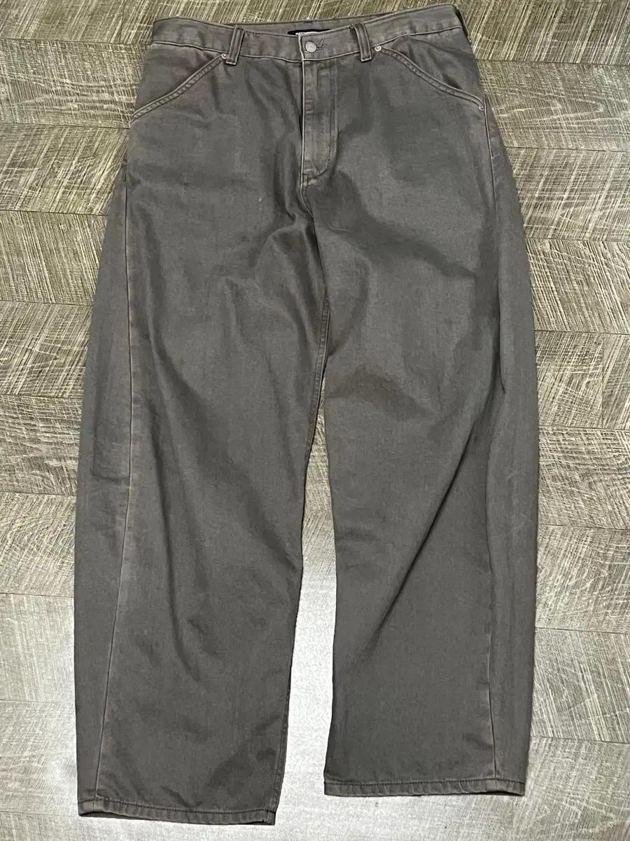 [3 size] 해칭룸 커브 진 워시드 카키