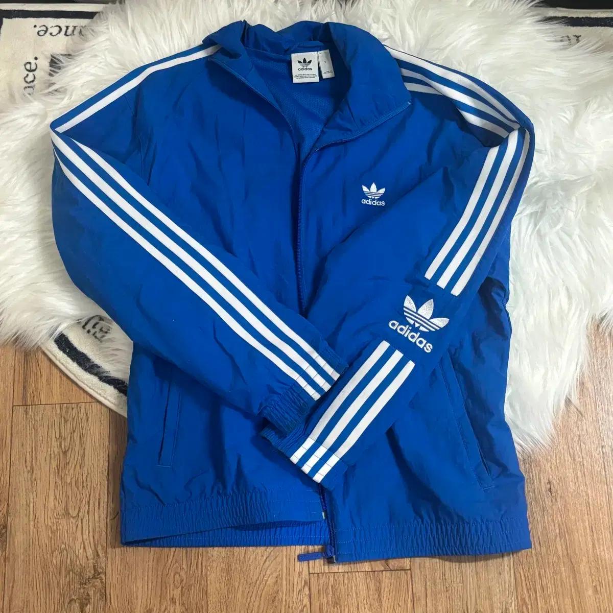 아디다스 3선 바람막이 블루