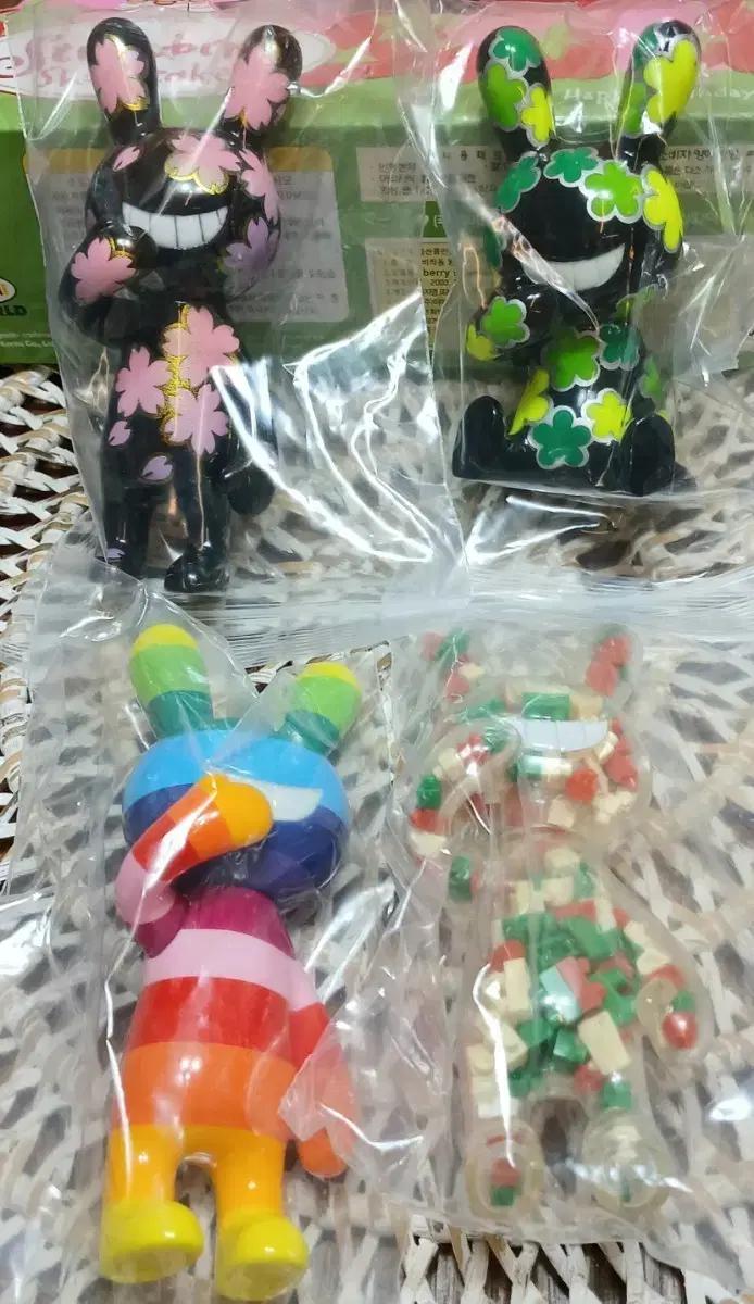 일본 Art toy - Black Rabbit 4체