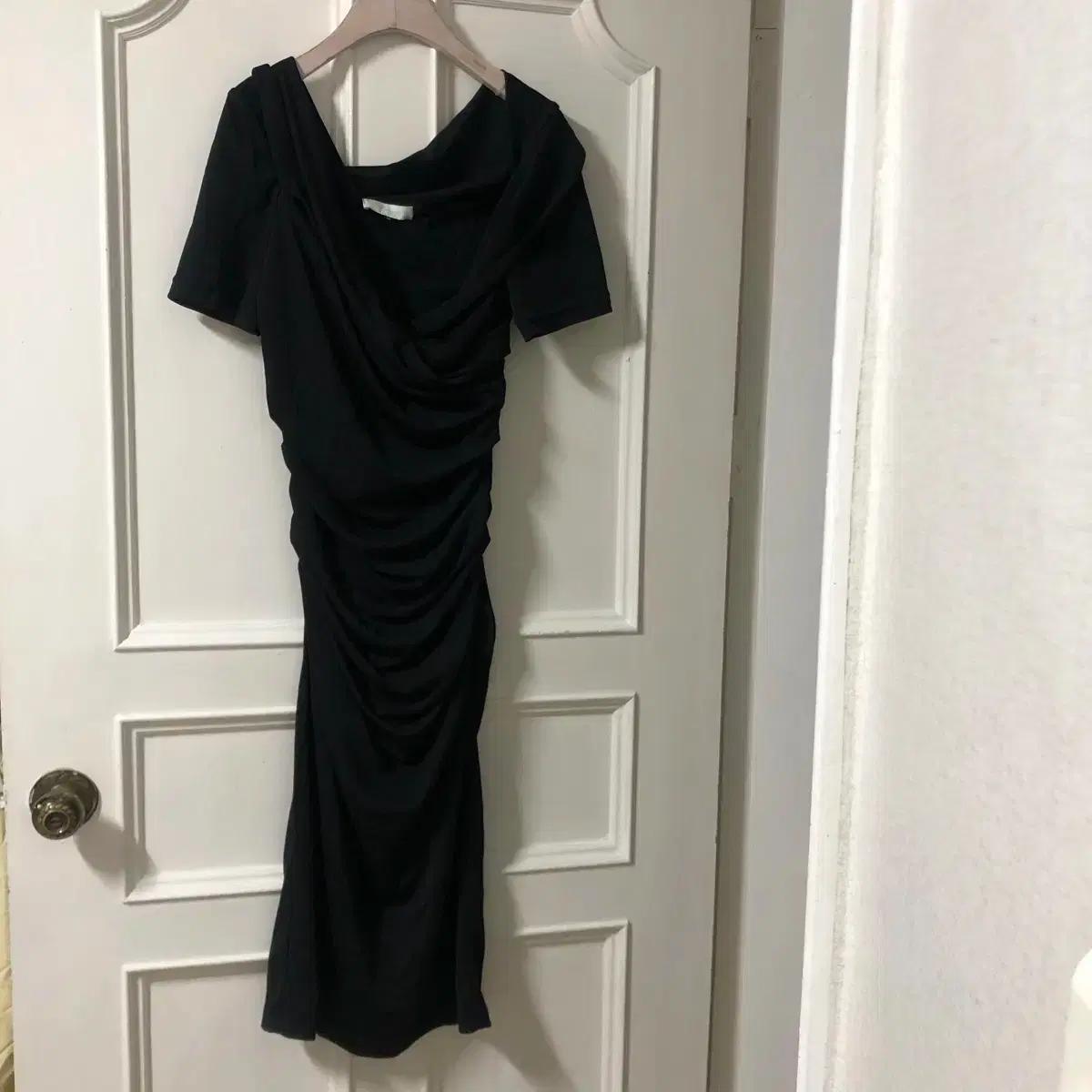 메르카토 셔링 드레이핑 럭셔리 우아 롱 원피스 드레스 돌체 하객룩 결혼식