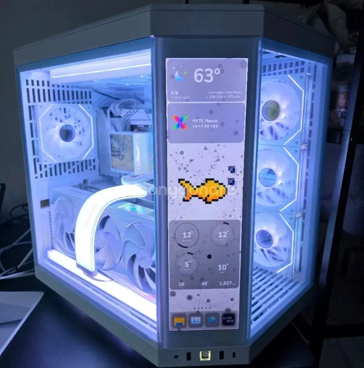 9800X3D RTX5090 마스터 어항PC