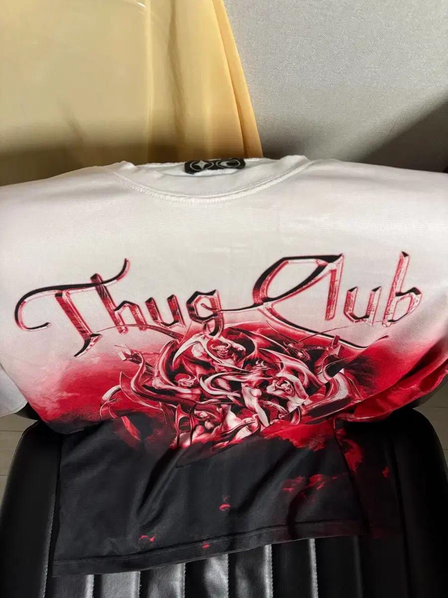 thug club 악마 롱슬리브