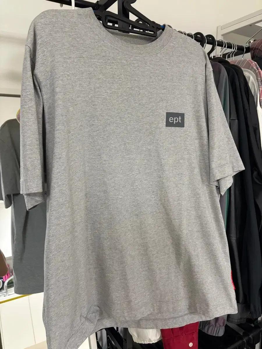 ept 그래픽 반팔 티셔츠
