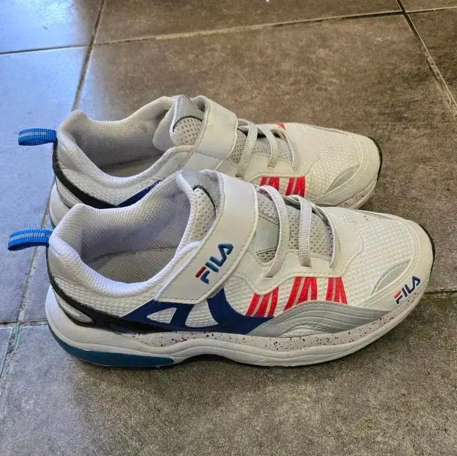 휠라 FILA 운동화 240
