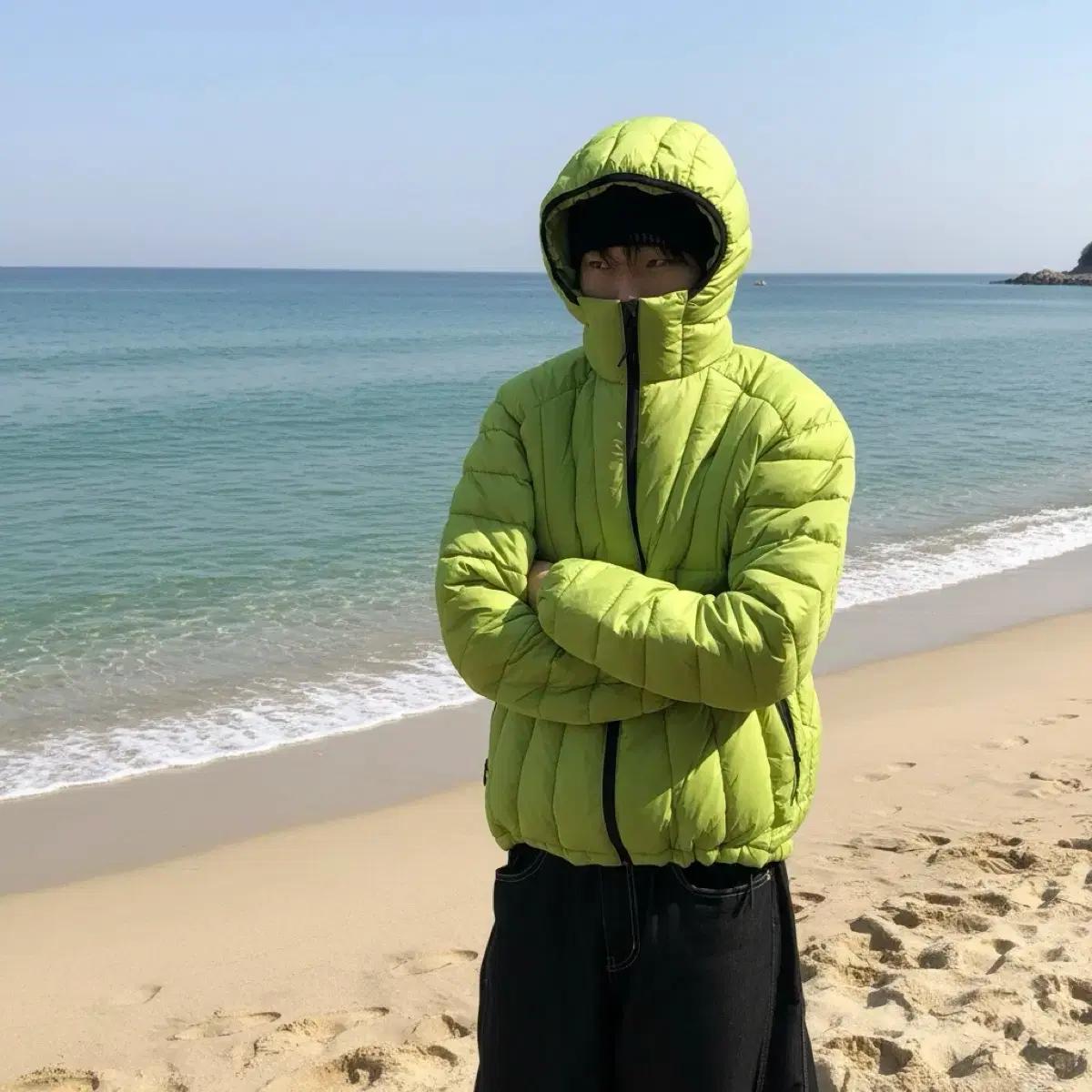 컬러 후드 패딩 경량 집업 숏 크롭 남자