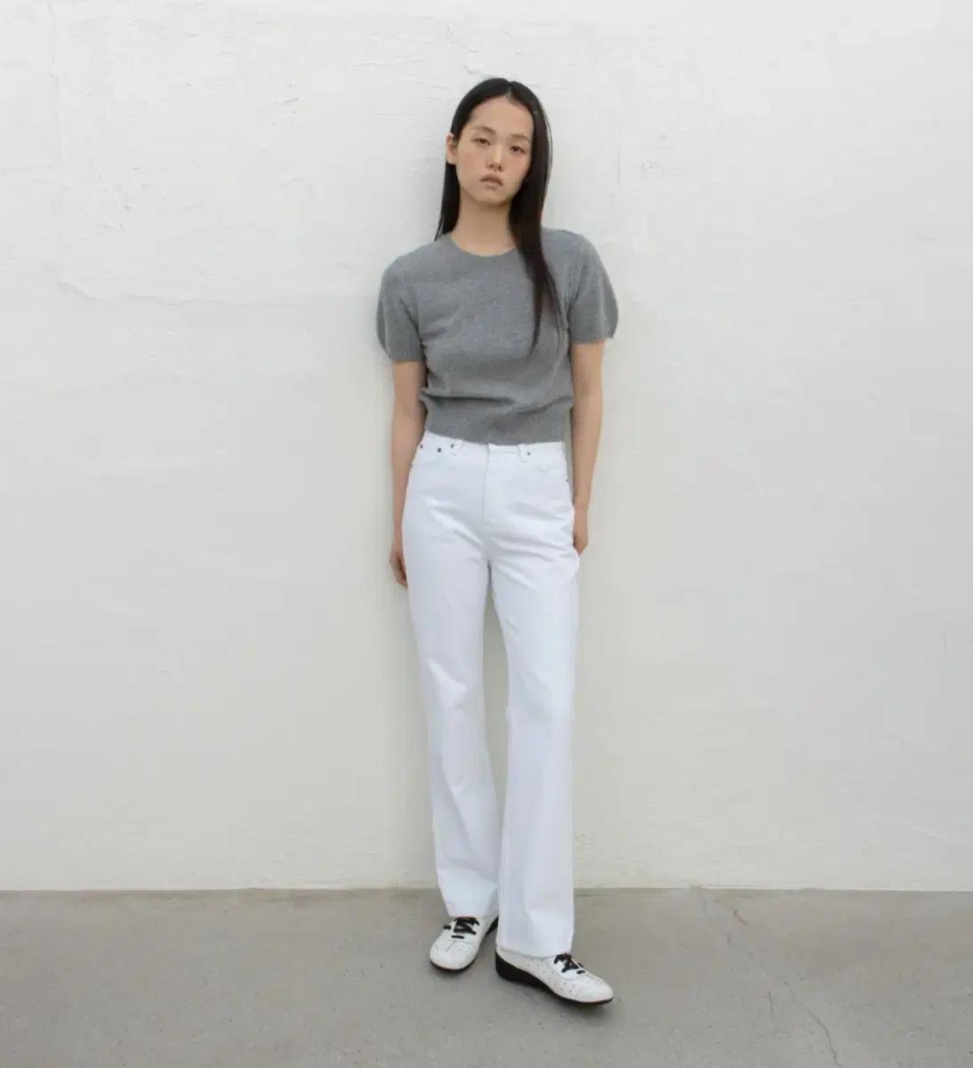 타낫 그레이 니트