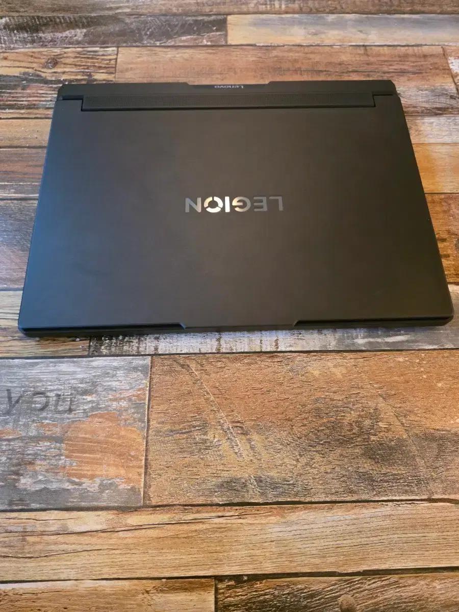 레노버 2025 Legion Pro 7 16IAX10 rtx 5080