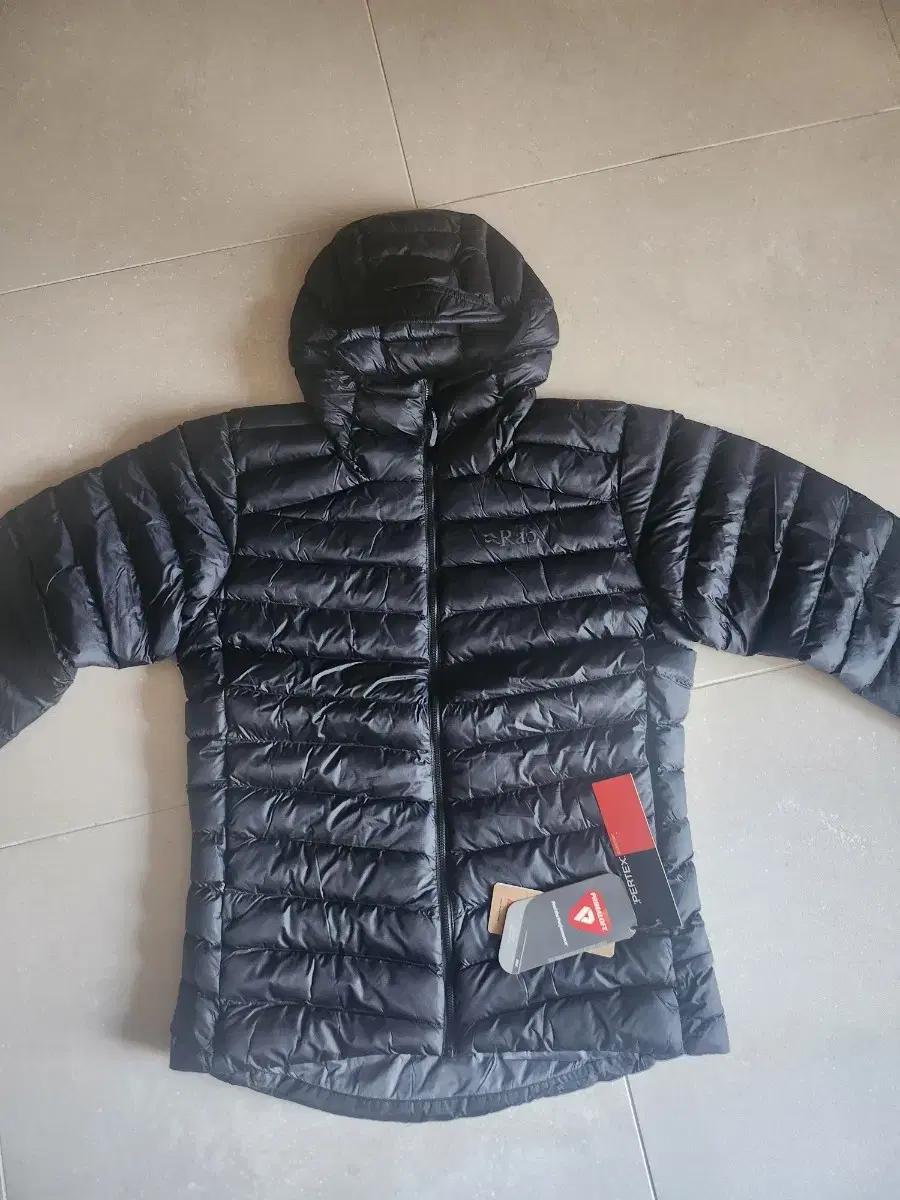 Rab 랩 블랙 패딩 점퍼 후드