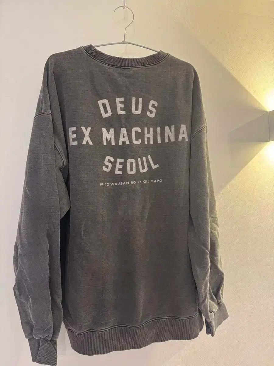 [셋업] 데우스 서울 맨투맨 가먼트그레이 XL