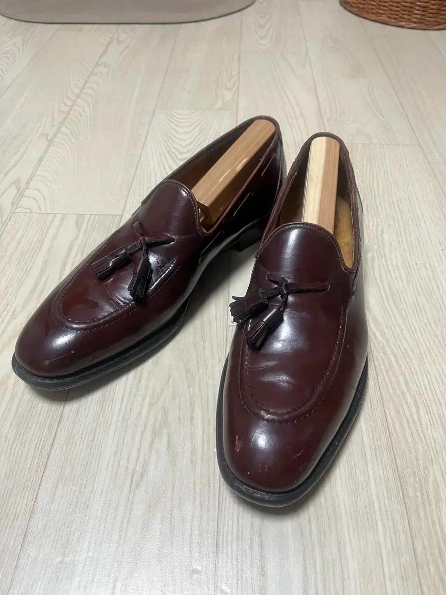 처치스 버건디 태슬로퍼 12.5 (290-300) churchs