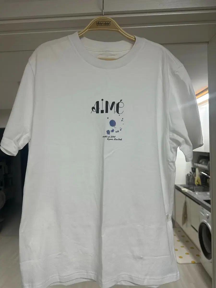 [m]에메레온도르 화이트 반팔 티셔츠