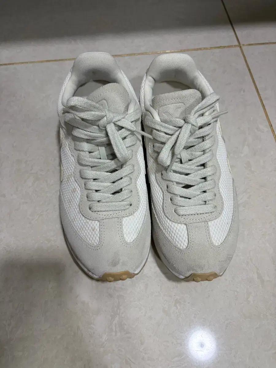 베자 리오브랑코 여성 스니커즈 240사이즈