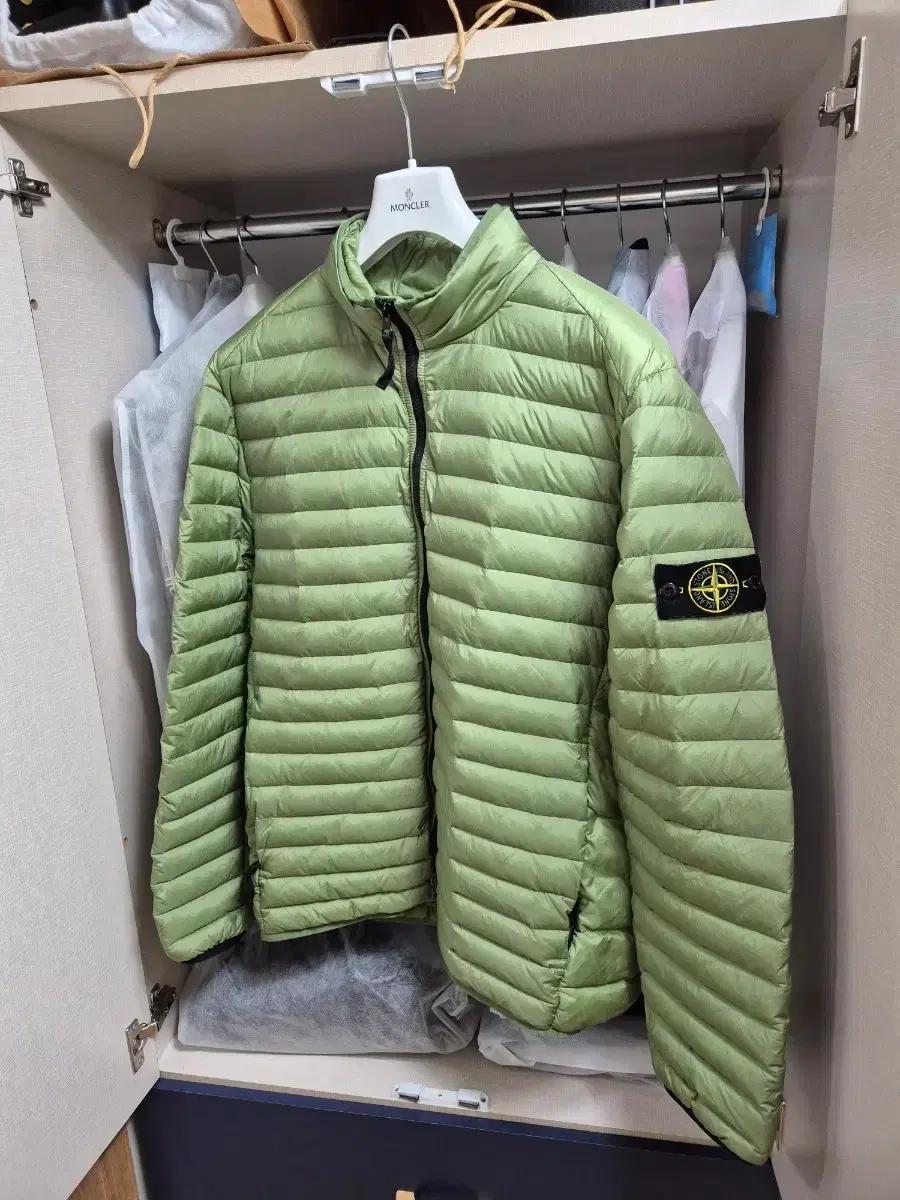 새상품급105-110/XL-XXL 스톤아일랜드 룸우븐 경량패딩