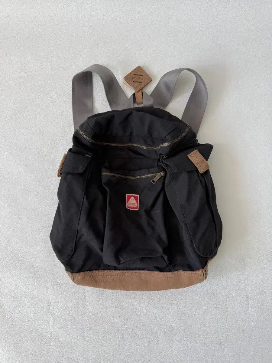 잔스포츠(JANSPORT) 백팩