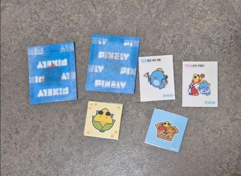 PIXELY 픽셀리 캐릭터 스티커 굿즈