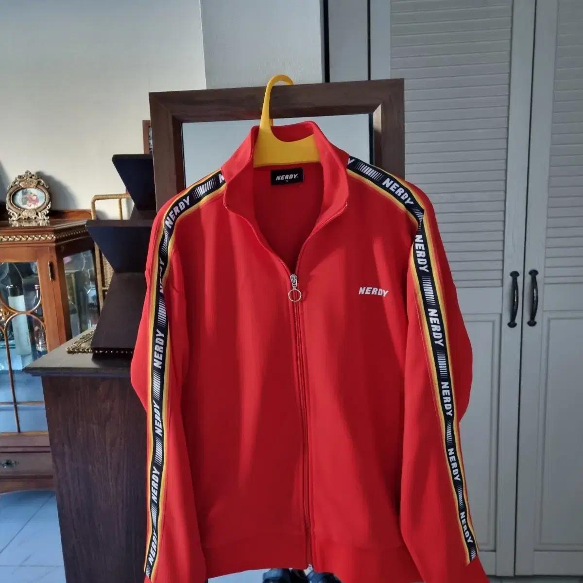 널디 NERDY 레드 트랙탑 남녀공용95봄가을 초겨울용