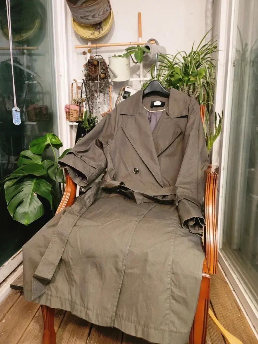 듀엘 카키색 롱 트렌치코트