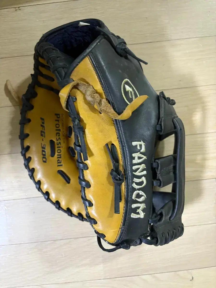 FANDOM PFG-300 야구 글러브