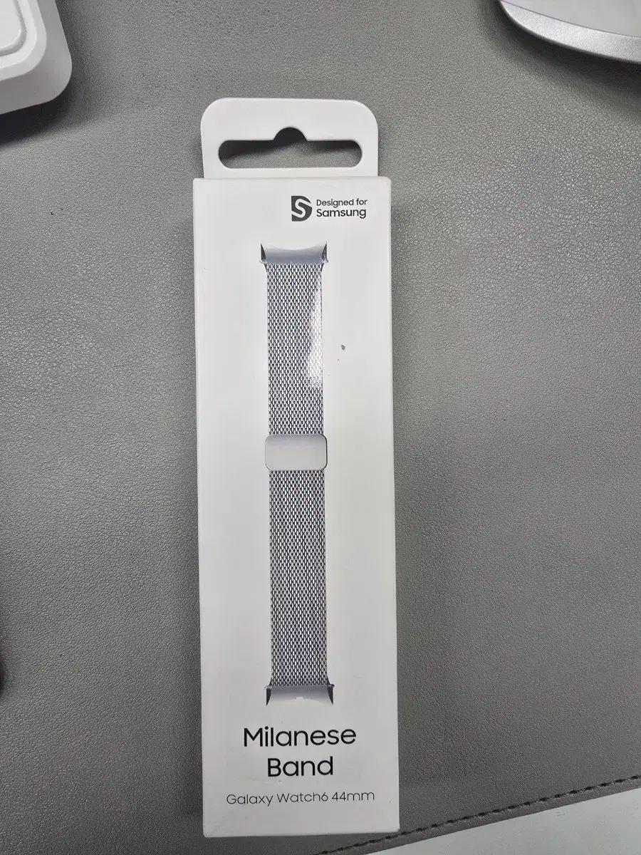 워치6 44M 메탈 스트랩 정품 새제품(gp-tyr940saask)