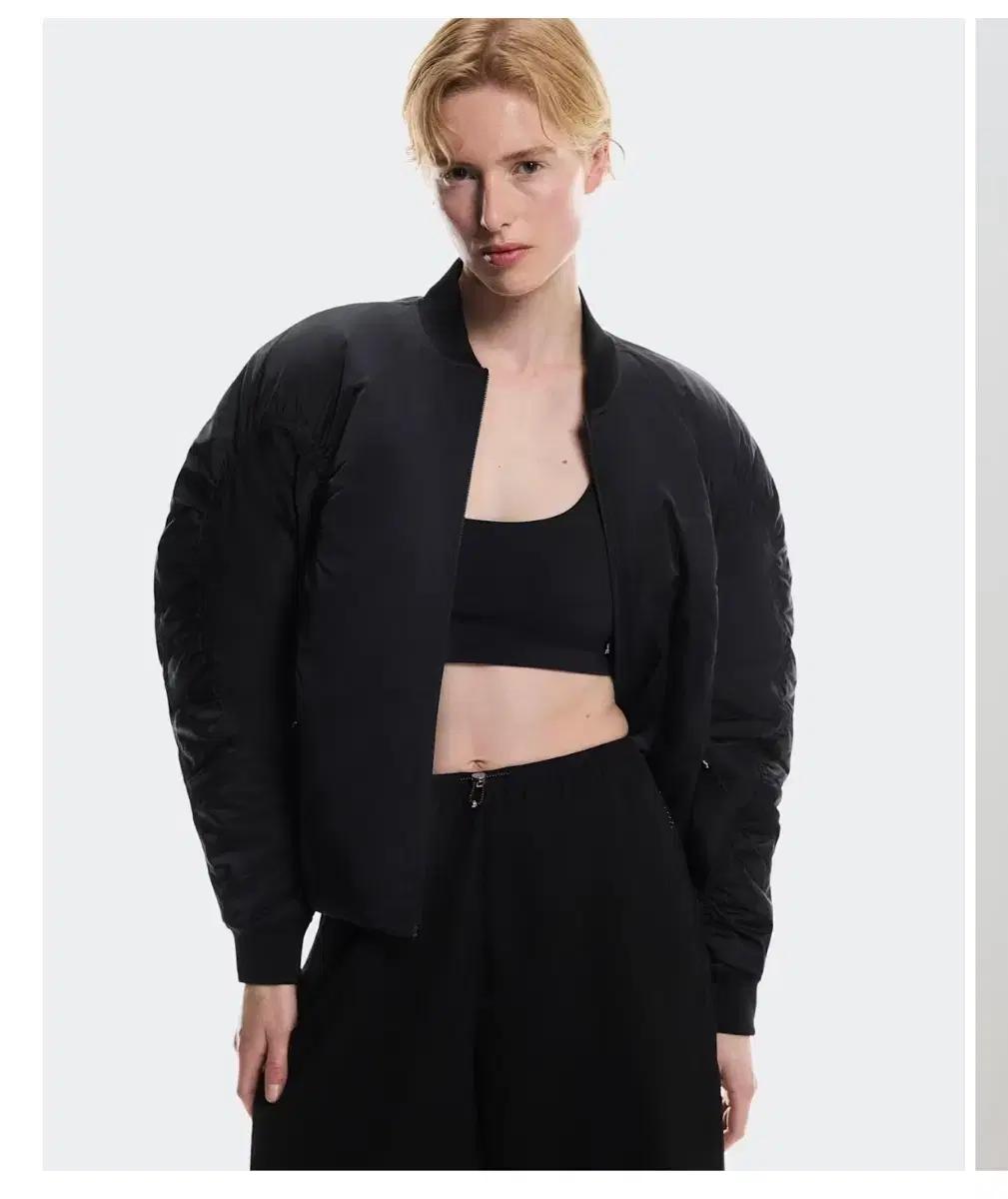 On Running 봄버 자켓 블랙 새상품