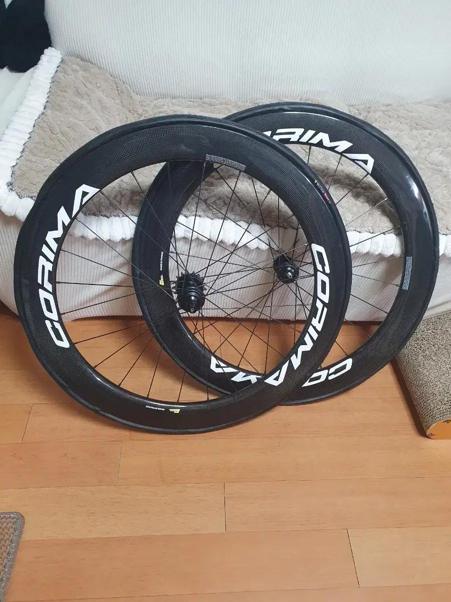 코리마 58 데칼 카본 60림 그랑콤페 빌딩